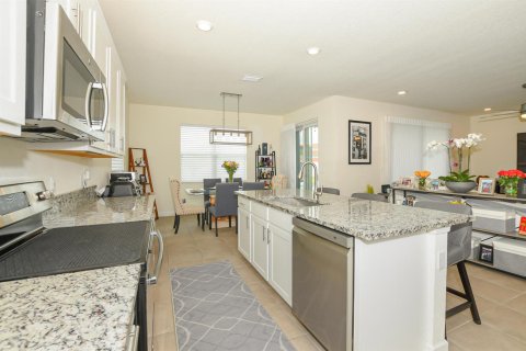 Villa ou maison à vendre à Port St. Lucie, Floride: 3 chambres, 182.27 m2 № 2175382 - photo 8