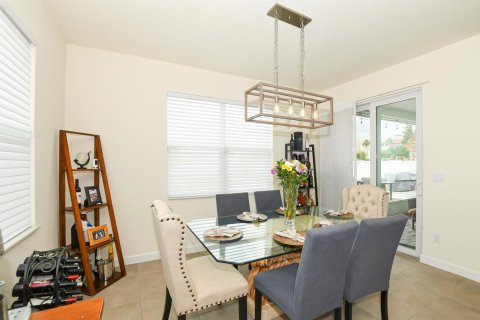 Villa ou maison à vendre à Port St. Lucie, Floride: 3 chambres, 182.27 m2 № 2175382 - photo 11