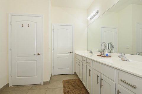 Villa ou maison à vendre à Port St. Lucie, Floride: 3 chambres, 182.27 m2 № 2175382 - photo 23