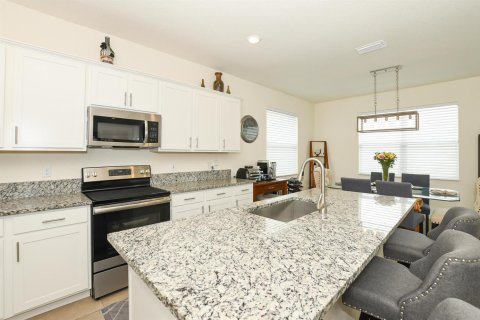 Villa ou maison à vendre à Port St. Lucie, Floride: 3 chambres, 182.27 m2 № 2175382 - photo 9