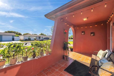 Casa en venta en Port Richey, Florida, 2 dormitorios, 78.6 m2 № 1585774 - foto 5