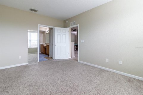Condo in Ocala, Florida, 2 bedrooms  № 2394302 - photo 25