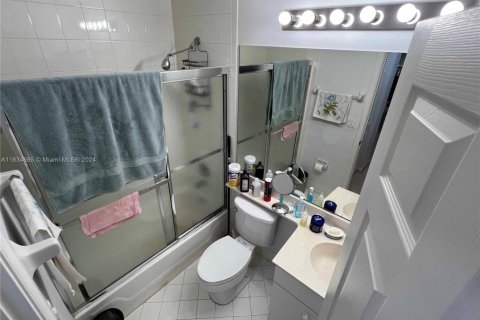 House in Pompano Beach, Florida 3 bedrooms, 151.06 sq.m. № 1731496 - photo 27