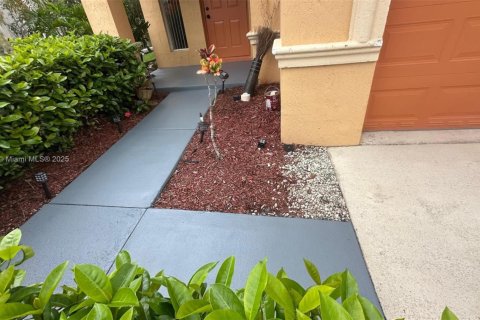 Villa ou maison à louer à Weston, Floride: 3 chambres, 132.29 m2 № 1941360 - photo 3