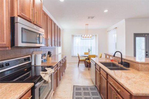 Villa ou maison à vendre à Wesley Chapel, Floride: 4 chambres, 259.94 m2 № 2348160 - photo 8