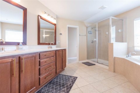 Villa ou maison à vendre à Wesley Chapel, Floride: 4 chambres, 259.94 m2 № 2348160 - photo 16
