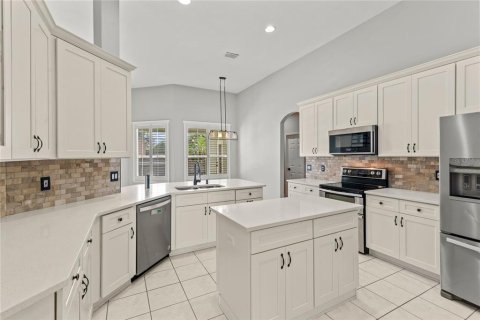 House in Longwood, Florida 4 bedrooms, 270.07 sq.m. № 1902996 - photo 8