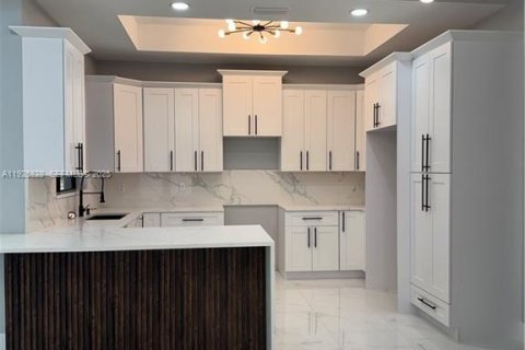 Casa en venta en Lehigh Acres, Florida, 3 dormitorios, 142.23 m2 № 1984299 - foto 8