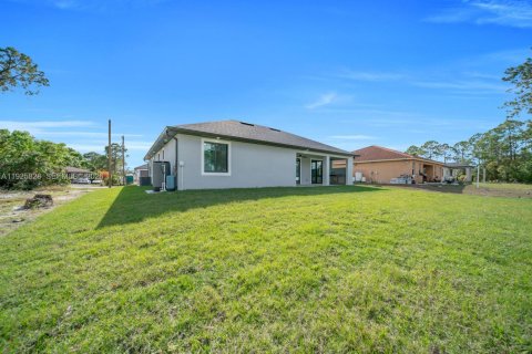 House in Lehigh Acres, Florida 3 bedrooms, 142.23 sq.m. № 1984299 - photo 30