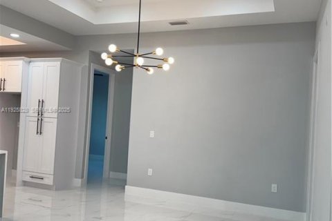 Casa en venta en Lehigh Acres, Florida, 3 dormitorios, 142.23 m2 № 1984299 - foto 7