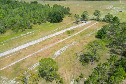 Commercial property in Polk City, Florida № 1742780 - photo 21