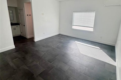 Villa ou maison à vendre à Pinellas Park, Floride: 4 chambres, 118.54 m2 № 2414982 - photo 17