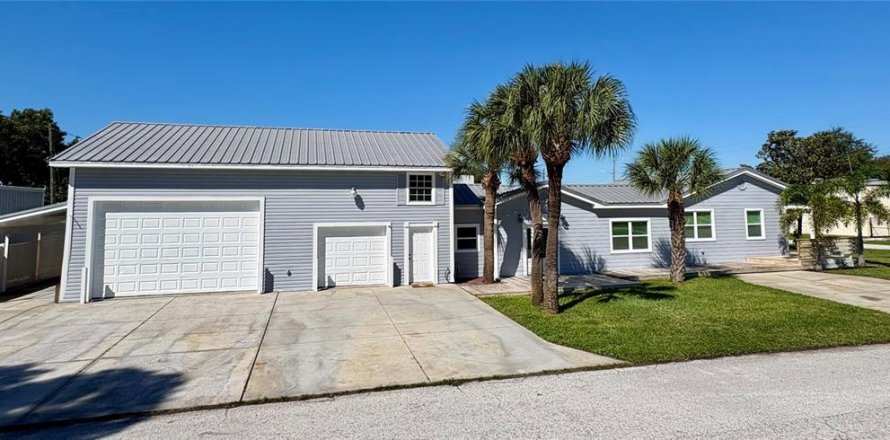 Villa ou maison à Pinellas Park, Floride 4 chambres, 118.54 m2 № 2414982