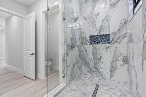 Townhouse in Tampa, Florida 2 bedrooms, 126.81 sq.m. № 2214231 - photo 12