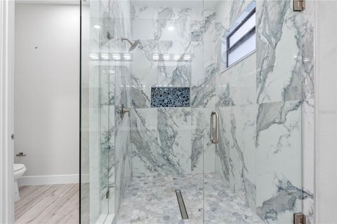 Townhouse in Tampa, Florida 2 bedrooms, 126.81 sq.m. № 2214231 - photo 13
