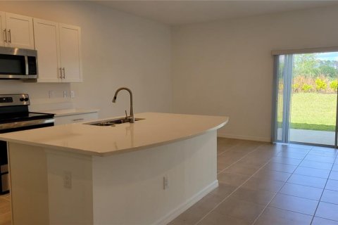 Townhouse in Sarasota, Florida 3 bedrooms, 127.55 sq.m. № 1720126 - photo 2
