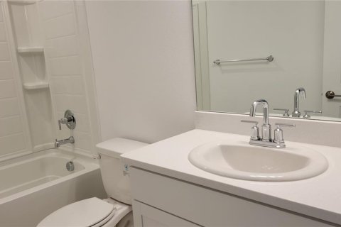 Townhouse in Sarasota, Florida 3 bedrooms, 127.55 sq.m. № 1720126 - photo 17