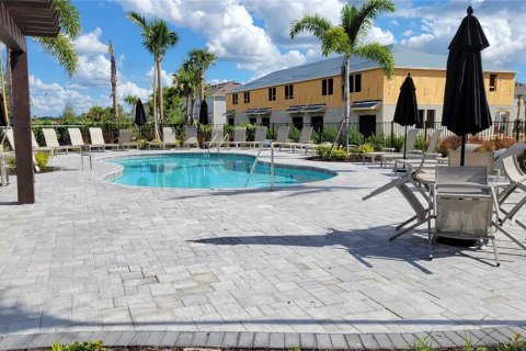 Townhouse in Sarasota, Florida 3 bedrooms, 127.55 sq.m. № 1720126 - photo 22