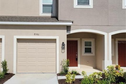 Townhouse in Sarasota, Florida 3 bedrooms, 127.55 sq.m. № 1720126 - photo 1