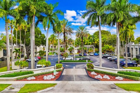 Condo à Miami, Floride, 1 chambre  № 2439378