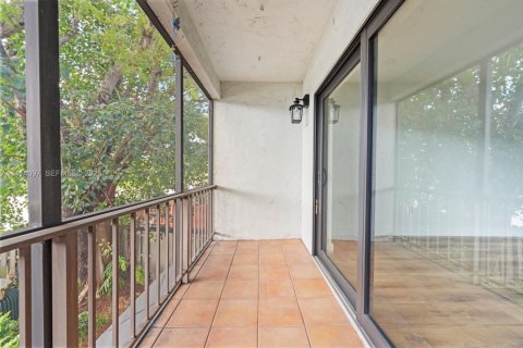 Copropriété à vendre à Miami, Floride: 1 chambre, 79.34 m2 № 2439378 - photo 11
