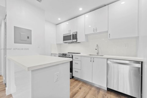 Copropriété à vendre à Miami, Floride: 1 chambre, 79.34 m2 № 2439378 - photo 5