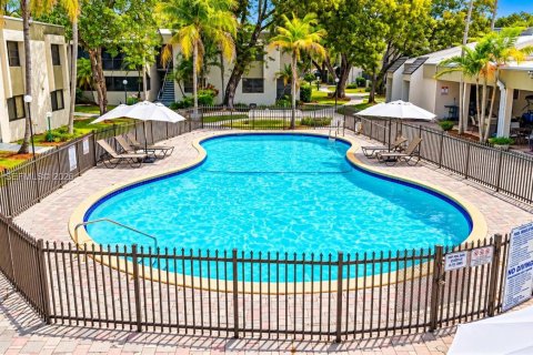 Copropriété à vendre à Miami, Floride: 1 chambre, 79.34 m2 № 2439378 - photo 12