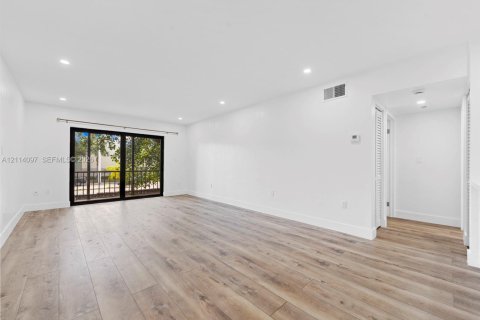 Copropriété à vendre à Miami, Floride: 1 chambre, 79.34 m2 № 2439378 - photo 3