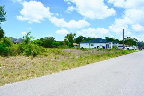 Terreno en venta en Lehigh Acres, Florida № 2096062 - foto 7