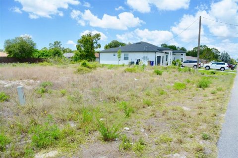 Terreno en venta en Lehigh Acres, Florida № 2096062 - foto 13