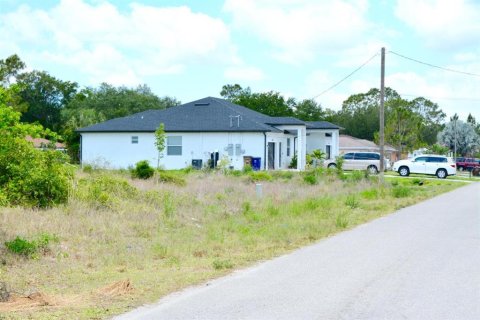 Terreno en venta en Lehigh Acres, Florida № 2096062 - foto 9