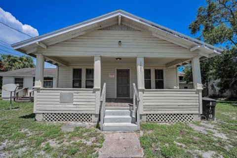 House in Clearwater, Florida 5 bedrooms, 156.26 sq.m. № 1869681 - photo 12