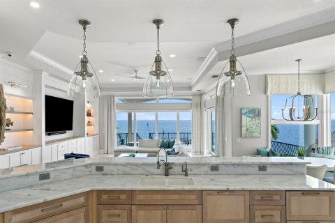 House in Tierra Verde, Florida 5 bedrooms, 654.22 sq.m. № 2101011 - photo 17