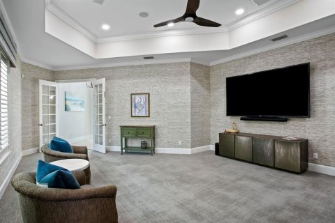 House in Tierra Verde, Florida 5 bedrooms, 654.22 sq.m. № 2101011 - photo 25