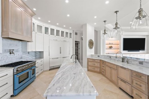 House in Tierra Verde, Florida 5 bedrooms, 654.22 sq.m. № 2101011 - photo 22