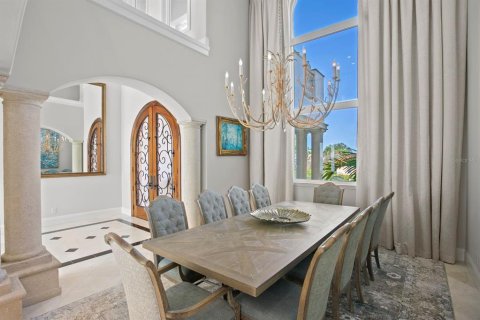 House in Tierra Verde, Florida 5 bedrooms, 654.22 sq.m. № 2101011 - photo 6