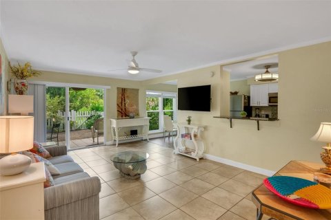Condominio en alquiler en Sarasota, Florida, 1 dormitorio, 71.35 m2 № 1853281 - foto 17