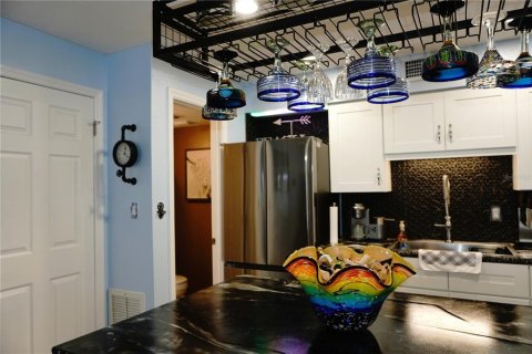 Condo in Holiday, Florida, 2 bedrooms  № 1879604 - photo 28