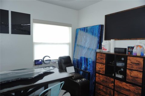 Condo in Holiday, Florida, 2 bedrooms  № 1879604 - photo 15