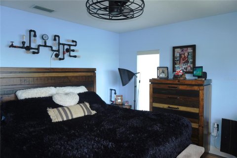 Condo in Holiday, Florida, 2 bedrooms  № 1879604 - photo 8