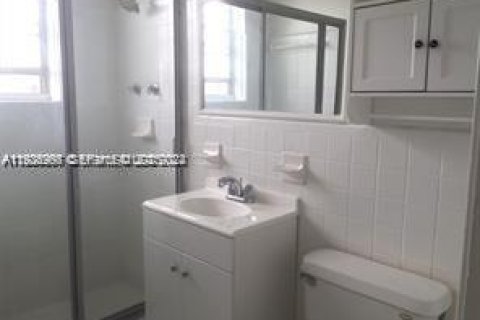 Condo in Miami Beach, Florida, 2 bedrooms  № 2076799 - photo 6