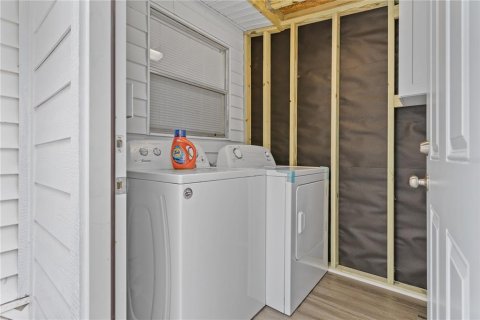 House in Clearwater, Florida 3 bedrooms, 89.37 sq.m. № 1666432 - photo 25