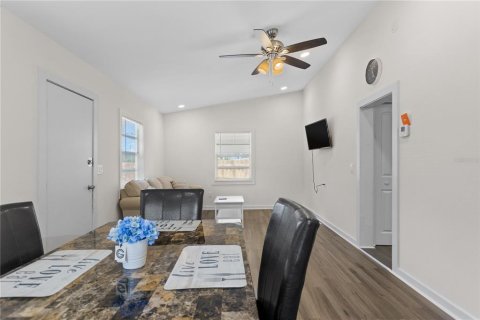 House in Clearwater, Florida 3 bedrooms, 89.37 sq.m. № 1666432 - photo 6