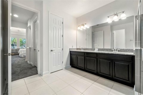 House in Winter Garden, Florida 5 bedrooms, 415.74 sq.m. № 1585434 - photo 29