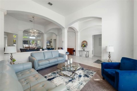 House in Winter Garden, Florida 5 bedrooms, 415.74 sq.m. № 1585434 - photo 9