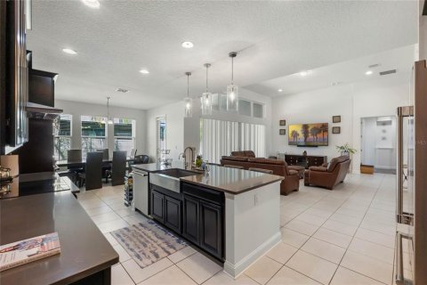 House in Winter Garden, Florida 5 bedrooms, 415.74 sq.m. № 1585434 - photo 16