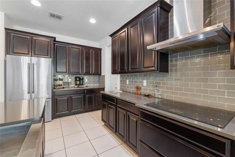 House in Winter Garden, Florida 5 bedrooms, 415.74 sq.m. № 1585434 - photo 17