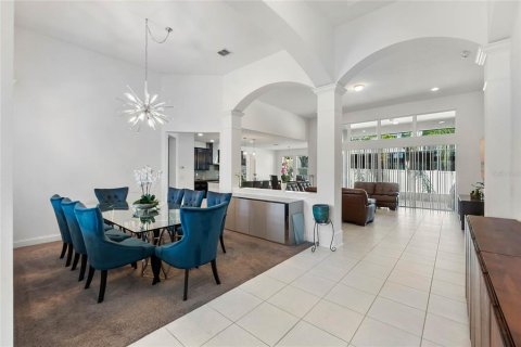 House in Winter Garden, Florida 5 bedrooms, 415.74 sq.m. № 1585434 - photo 13