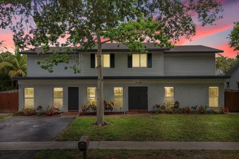 Villa ou maison à Cooper City, Floride 6 chambres, 259.75 m2 № 2078604