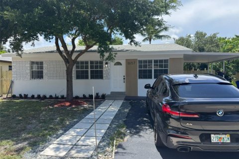 House in Fort Lauderdale, Florida 3 bedrooms, 107.02 sq.m. № 1936171 - photo 6